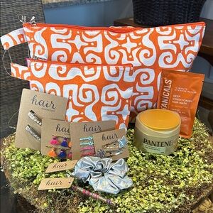 Buckhead Betties Orange/White Cosmetic Bag Set with Hair Care & Accessories NWT